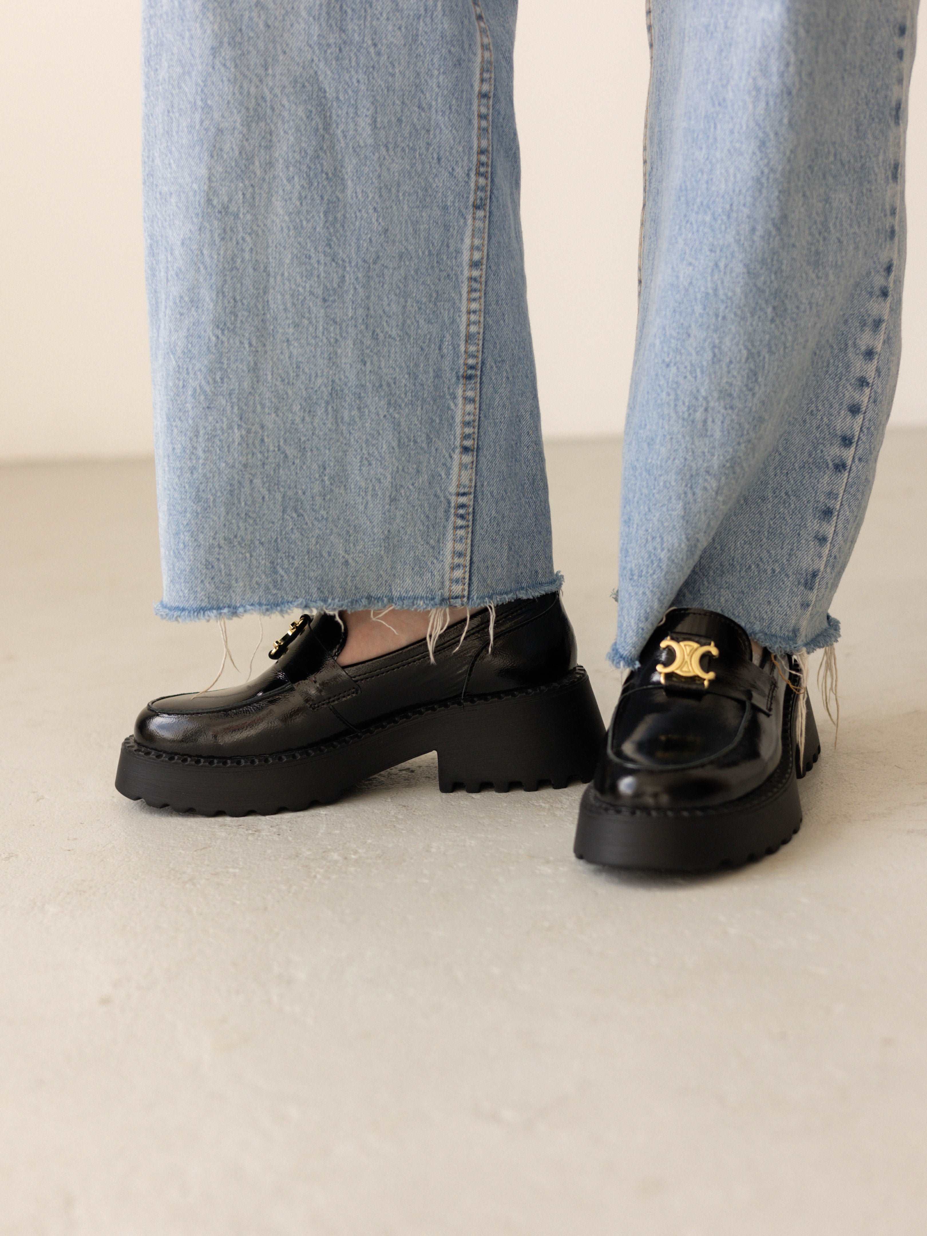 nice and comfortable loafers in black